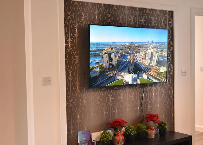 Exec 2Bed 2Bath Serviced Apartment Balcony Parking