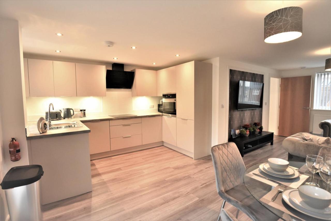 Exec 2bed 2bath Serviced Balcony Parking Apartment *